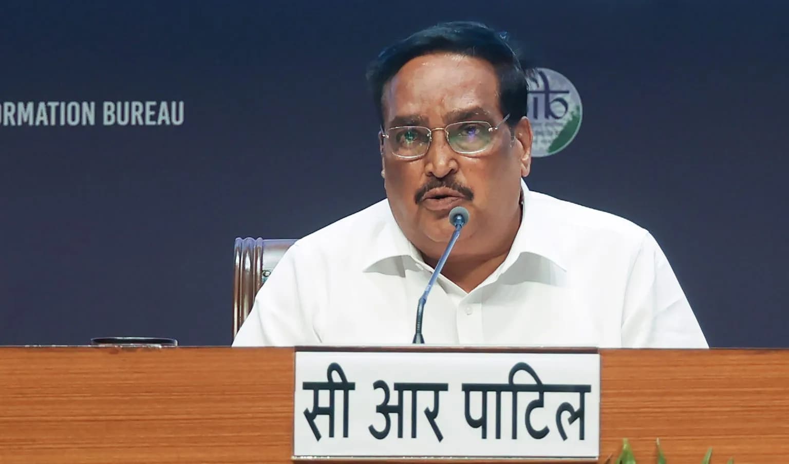 Jal Shakti Minister leads Special Gram Sabha on Swachh Bharat Diwas